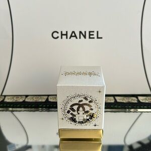 Cutest miniature CHANEL NOËL 2023 N°5 eau de parfum